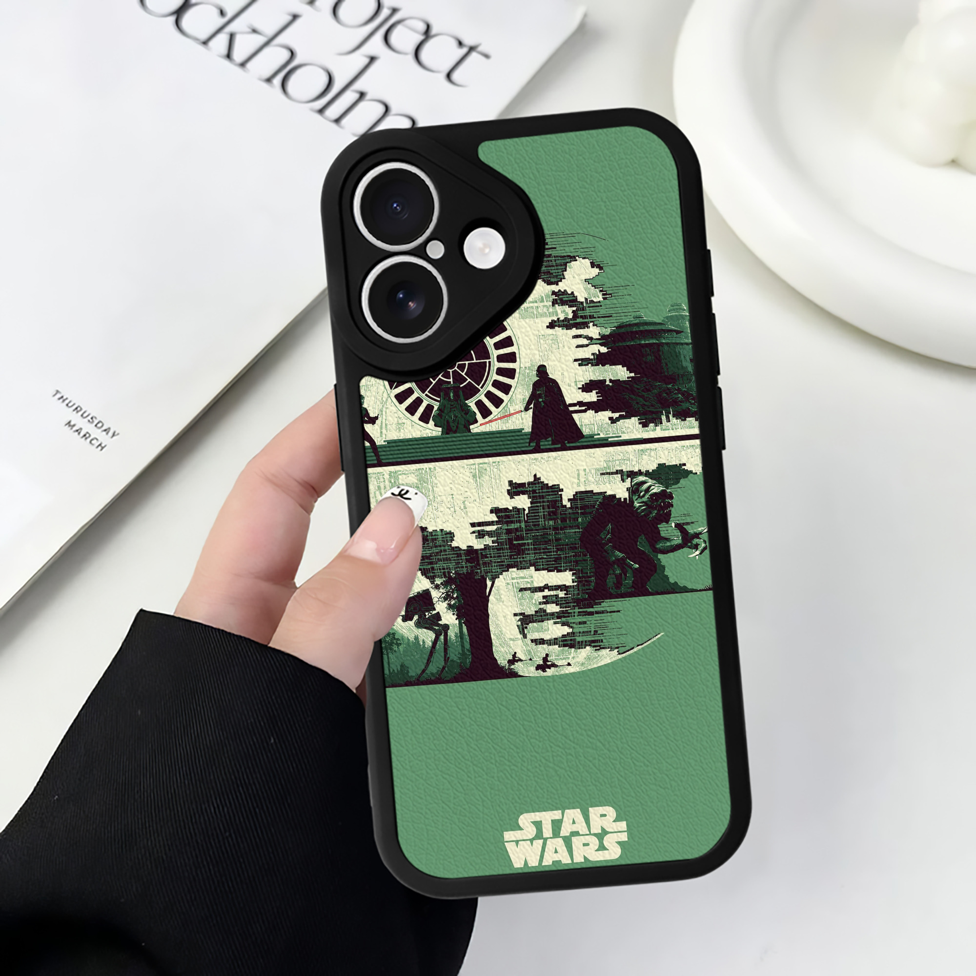 （画像用） スター・ウォーズ Star Wars 【iPhone 16シリーズ対応】シリコンスマホケース（レザー調） 材質：シリコン